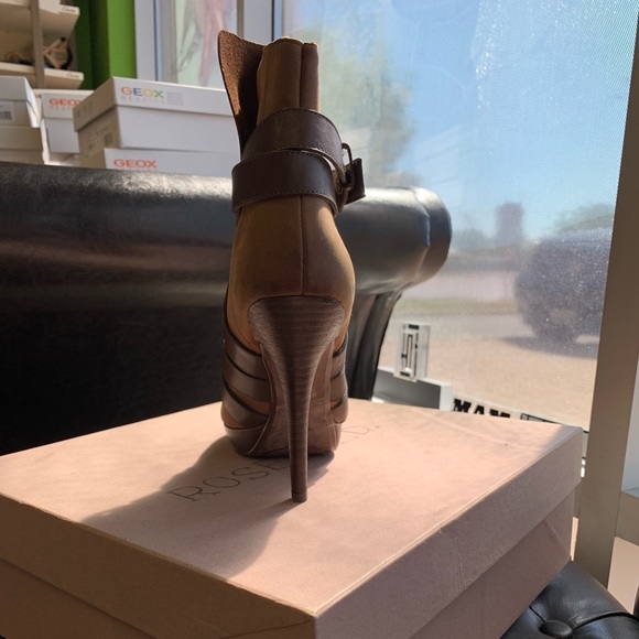 Brown leather women’s ankle boots - Picture 4 of 4